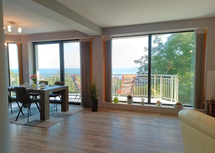 Black Sea Apartment *